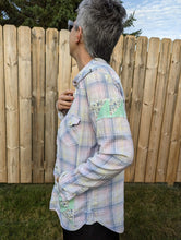 Load image into Gallery viewer, PRETTY PASTEL Funk’d Up Flannel sz S/M
